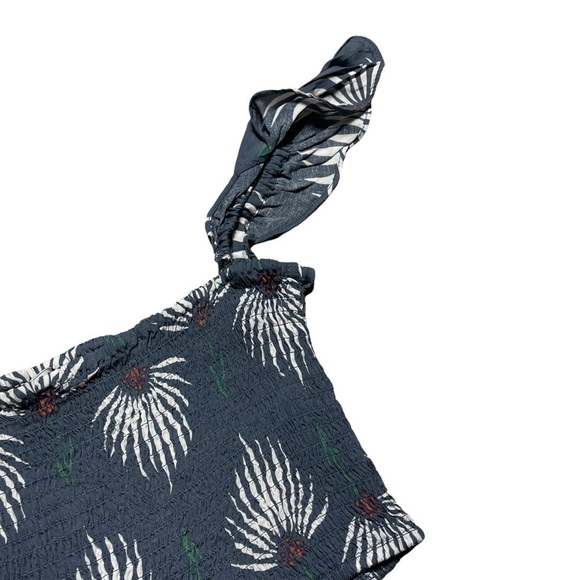 Lulu’s Blue Tropical Print Smocked Crop Top M - Picture 6 of 8
